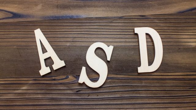 ASD（自閉症スペクトラム障害）とは？自閉症スペクトラムの症状と、その特徴。